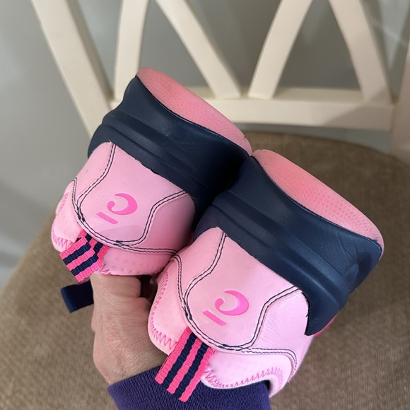 CLOVE MIAMI NIGHTS PINK CLASSIC SNEAKER SIZE 6.5 - Picture 8 of 11